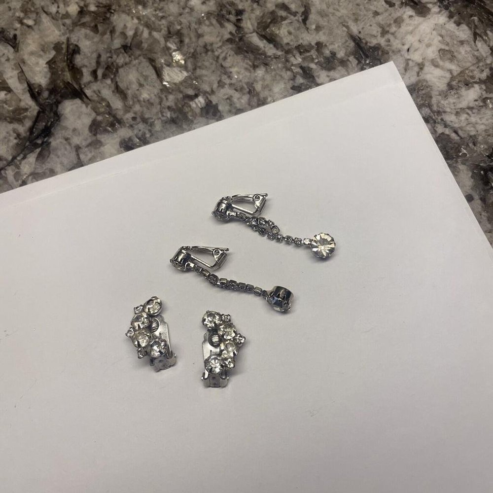 Lot Of 2 Costume Earrings Clip-on Clip On Silver Tone / Rhinestone 1 Dangle